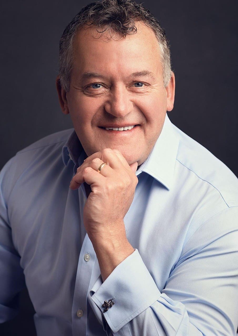 Paul Burrell – Life with the Queen, the King and Princess Diana ...